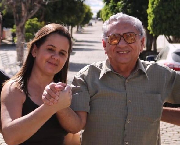 Arimatéa Porto e Cristiane Alves agradecem ao governador por asfaltamento urbano de Santo André