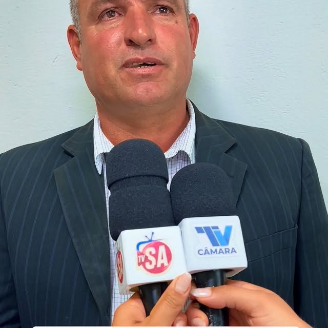 Câmara: Presidente Leandro Santos homenageia mulheres e destaca parceria